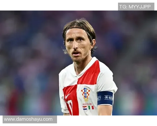 莫德里奇：从克罗地亚足球天才到世界足坛传奇的辉煌历程与成就